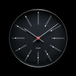 Arne Jacobsen Clocks Vægur Ø29 cm i sort | Køb her