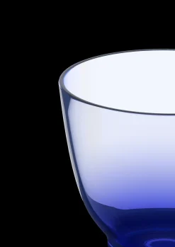 Holmegaard Flow Glas på fod 35 cl mørk blå | Køb nu