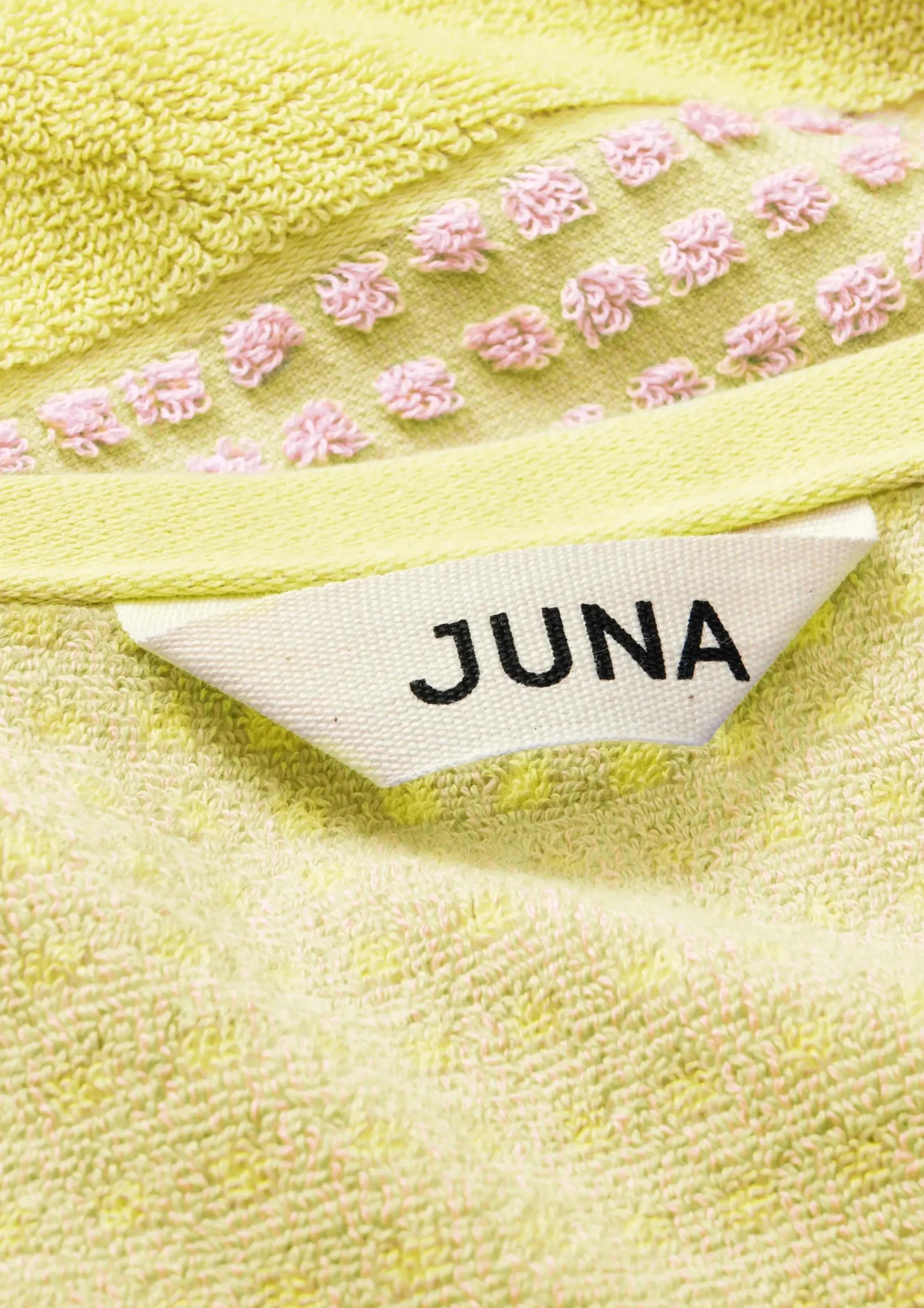 JUNA Håndklæde 50x100 cm i gul fra serien Check | Køb her