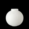 Kähler Vase H20 cm i hvid fra serien Globo | Køb her