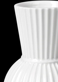 Lyngby Porcelæn Lyngby Tura Vase H18 hvid porcelæn | Køb her