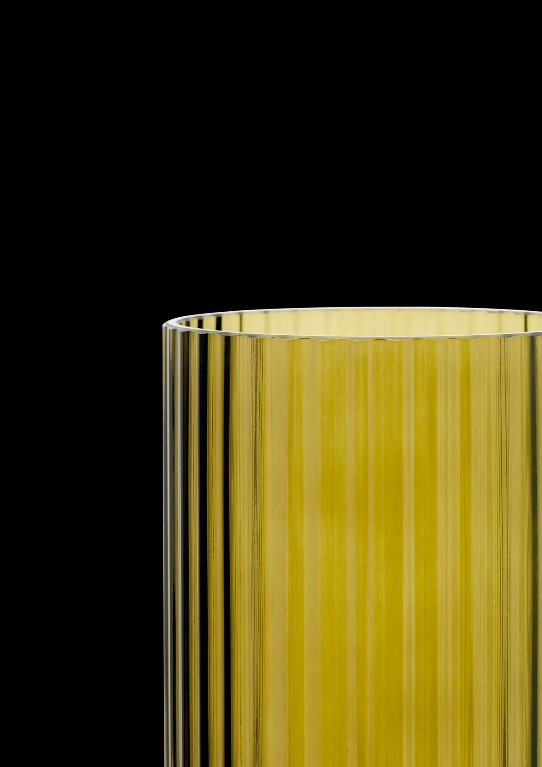 Lyngby Porcelæn Lyngby Vase H20.5 olivengrøn mundblæst glas