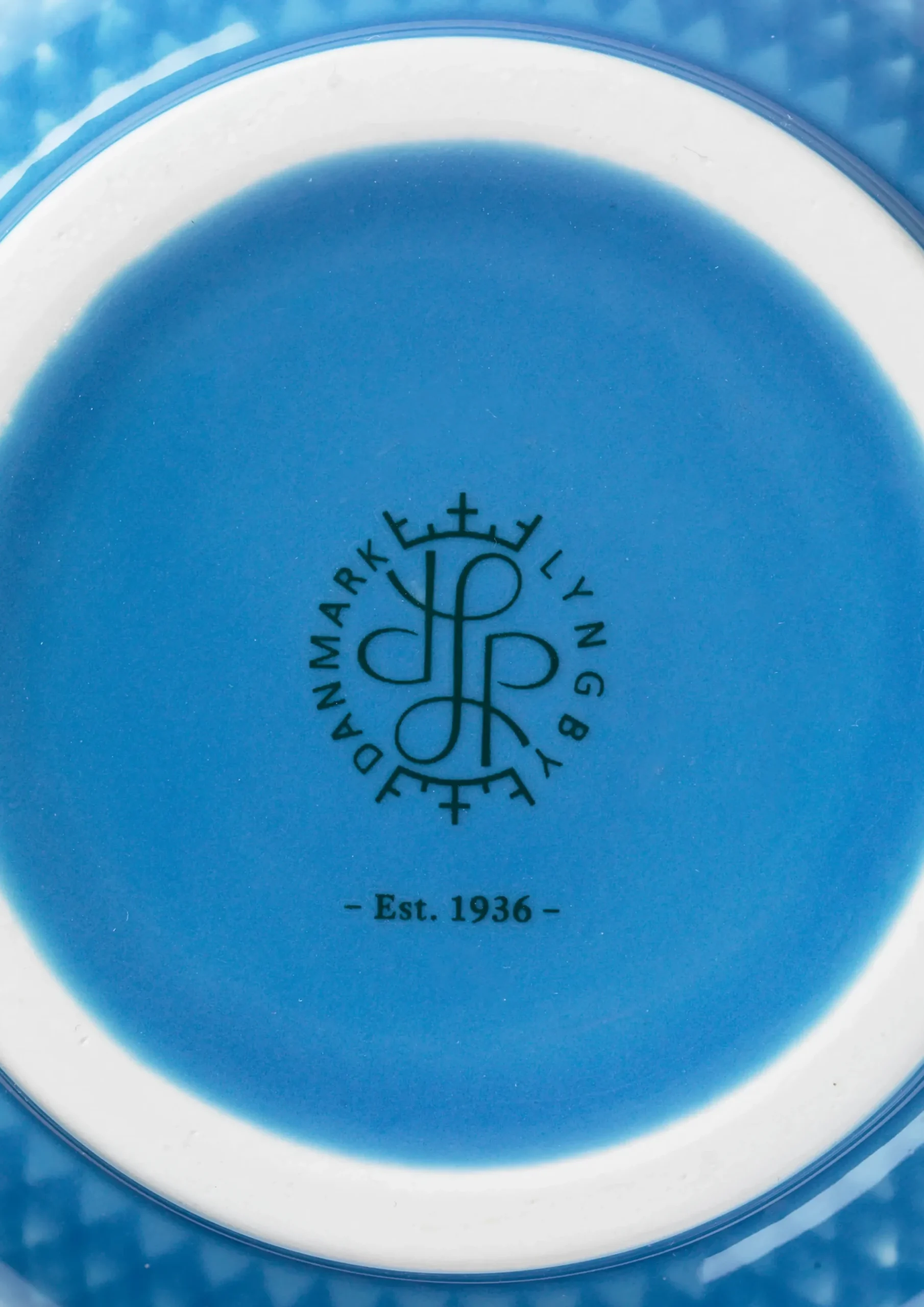Lyngby Porcelæn Rhombe Color Vase H20 blå porcelæn | Køb her