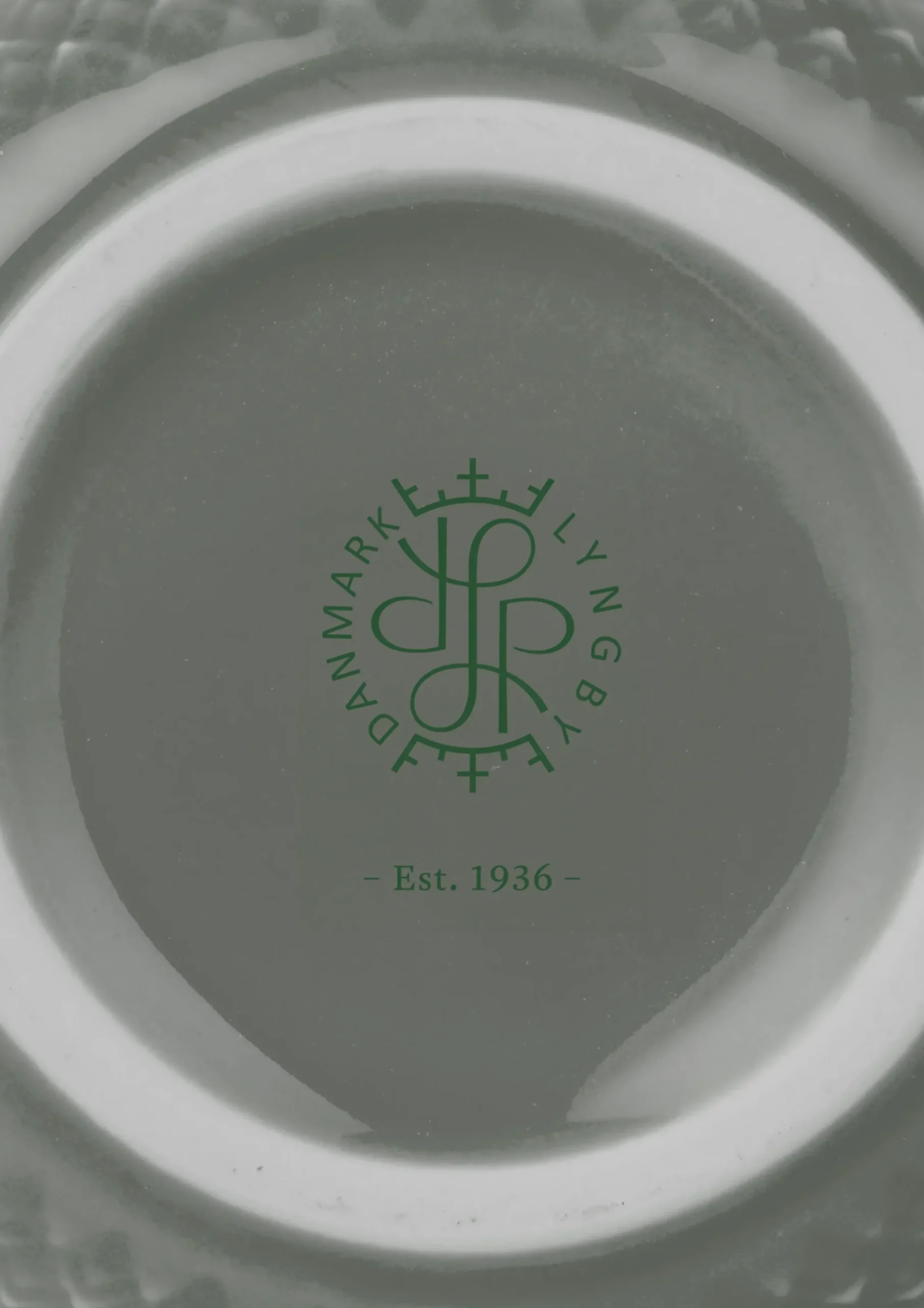 Lyngby Porcelæn Rhombe Earth Krus med hank 39 cl moss
