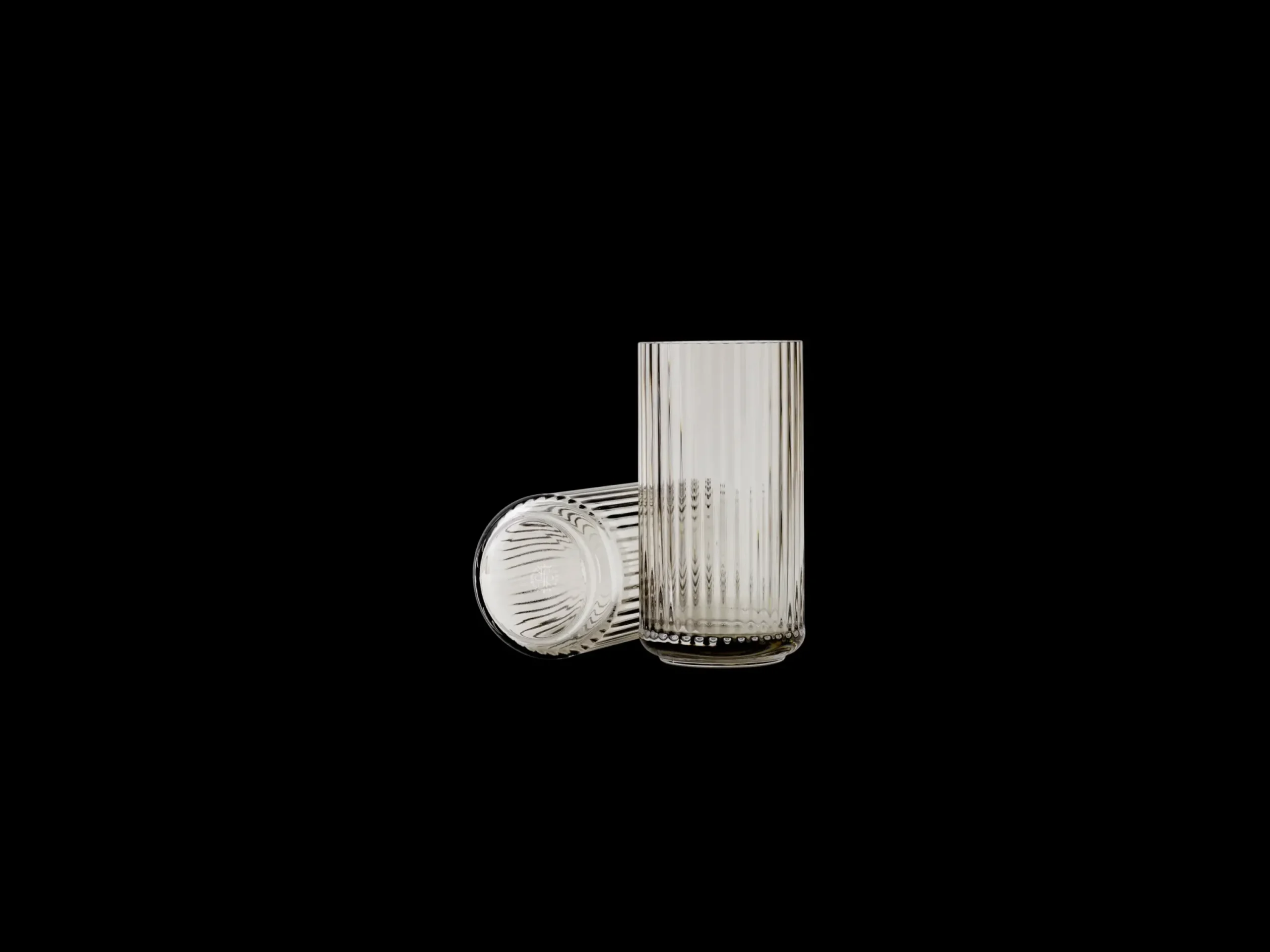 Lyngby Porcelæn Vase H20.5 cm i grå fra serien Lyngby